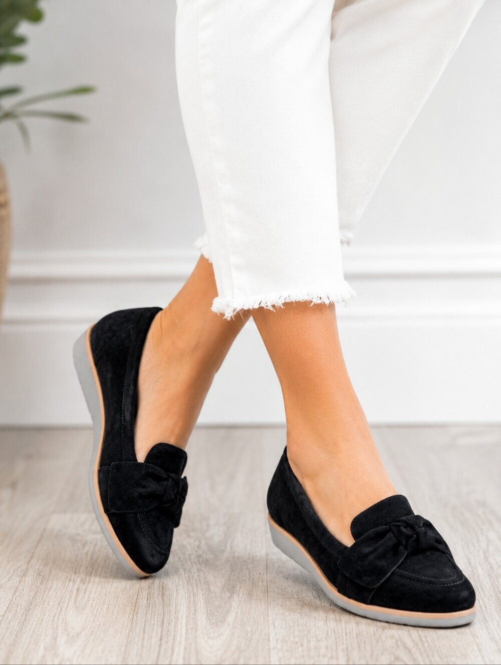 Aerosoles Black Suede Bow Loafers Comfort Flats Size 7.5